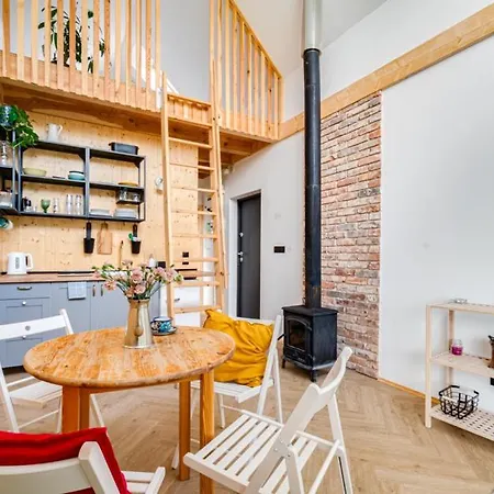 Gniewoszów 11 * Międzylesie