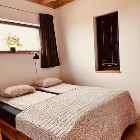 Gniewoszów 11 Międzylesie